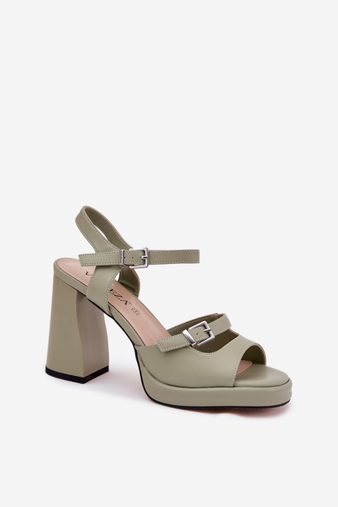 Ladies leather sandals on heel Vinceza 77110 green