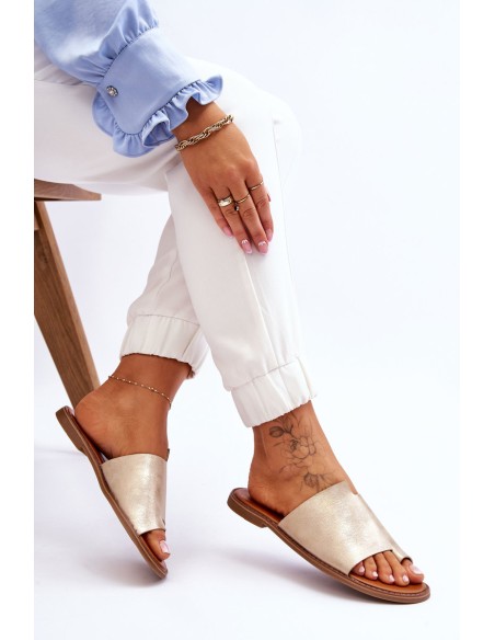 Moteriškos odinės šlepetės šviesiai auksinės Amite spalvos