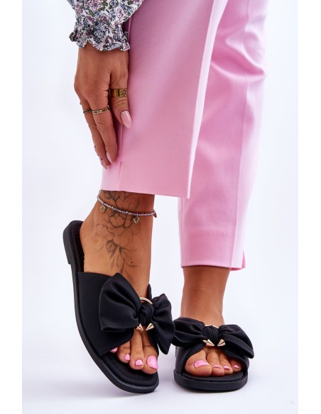 Moteriškos odinės šlepetės su kaspinu juodos Becky