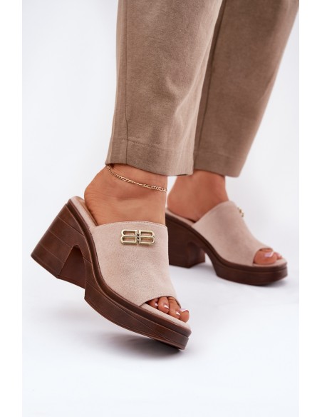 Women's sandals on a chunky heel with a gold detail Vinceza 17400 beige