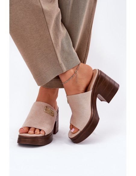 Women's sandals on a chunky heel with a gold detail Vinceza 17400 beige