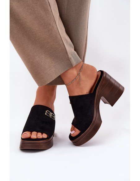 Ladies Sandals On Chunky Heel With Golden Detail Vinceza 17400 Black