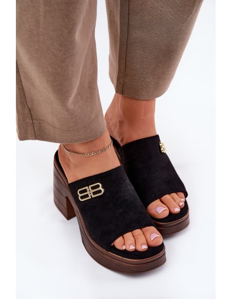 Ladies Sandals On Chunky Heel With Golden Detail Vinceza 17400 Black