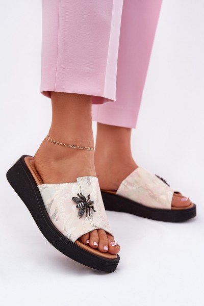 Ladies Leather Slippers With Brooch Vinceza 66752 Beige