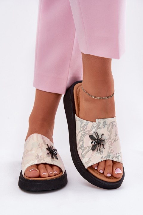 Ladies Leather Slippers With Brooch Vinceza 66752 Beige