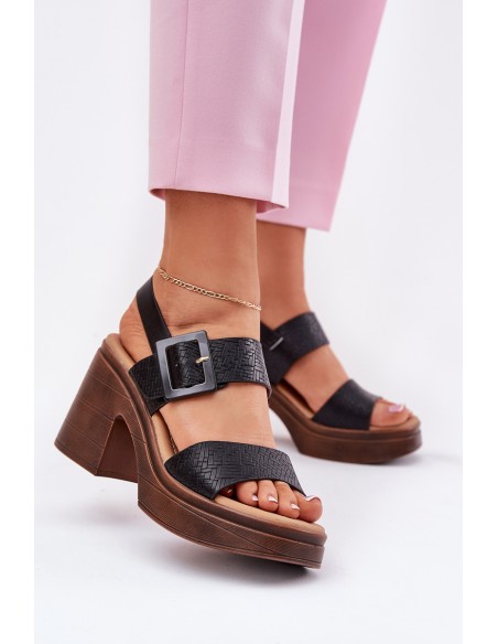 Women's sandals on a chunky heel and platform Black Vinceza 17387