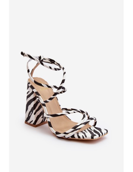 Trendy High-Heeled Sandals Black and White Josette