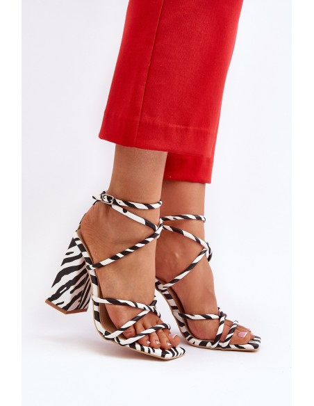 Trendy High-Heeled Sandals Black and White Josette