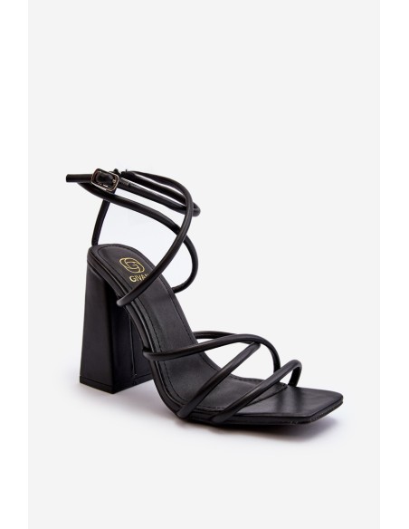 Stilingos juodos aukštakulnės basutės Josette