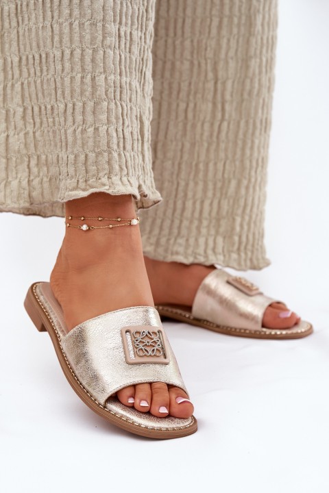 Moteriškos basutės plokščiu kulnu su dekoracijomis KV51-089 auksinės spalvos