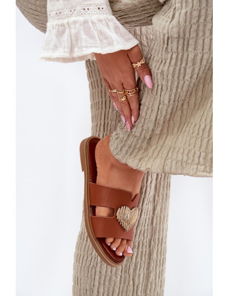 Moteriškos basutės plokščiu kulnu su auksine dekoracija Karinma