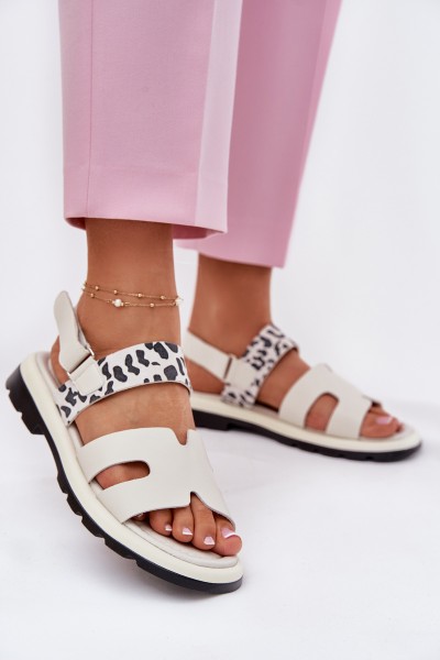 Moteriškos odinės basutės plokščiu kulnu leopardo rašto Vinceza 66780 smėlio spalvos