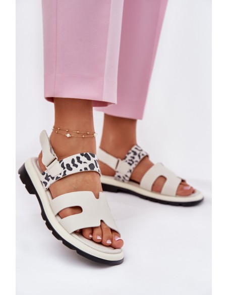 Ladies Leather Sandals On Flat Heel Leopard Vinceza 66780 Beige