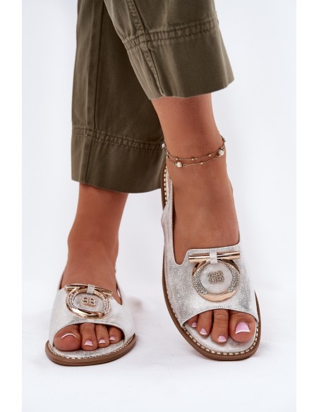 Elegantiškos basutės su dekoracijomis ant plokščio kulno S.Barski KV51-003 sidabrinės