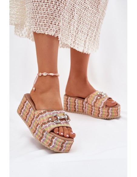 Moteriškos basutės su pleištiniais padais, pynėmis ir dekoracijomis, daugiaspalvės...