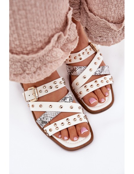 Embellished women's flip flops on flat heel with straps and buckle white Manitte