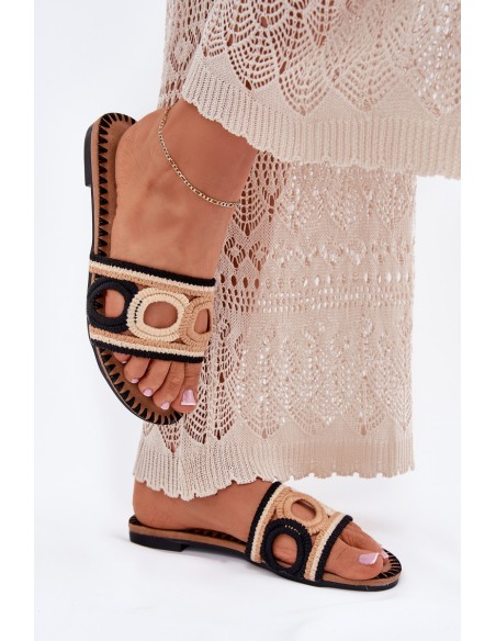 Nertos moteriškos šlepetės plokščiu kulnu juodos Nirina