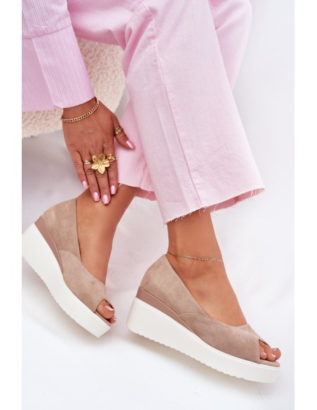 Women's wedge sandals made of eco suede beige Velira