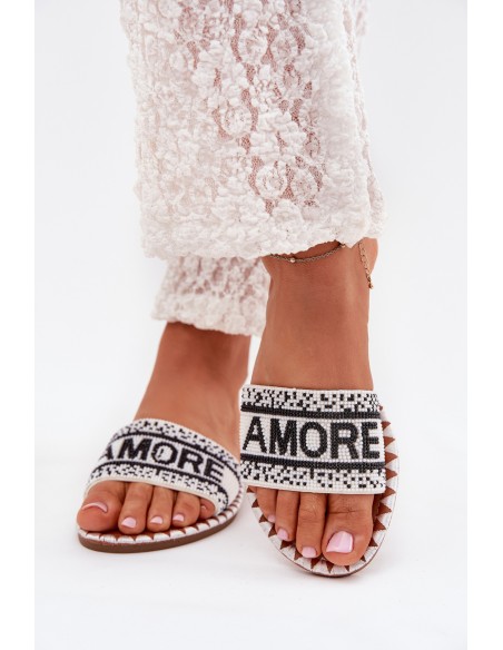 Ladies flat sandals with decoration Amore white Avelina