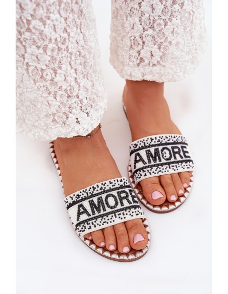 Ladies flat sandals with decoration Amore white Avelina