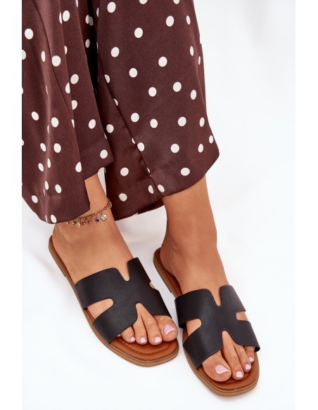 Women's Flat Sandals With Cutouts Black Salyra