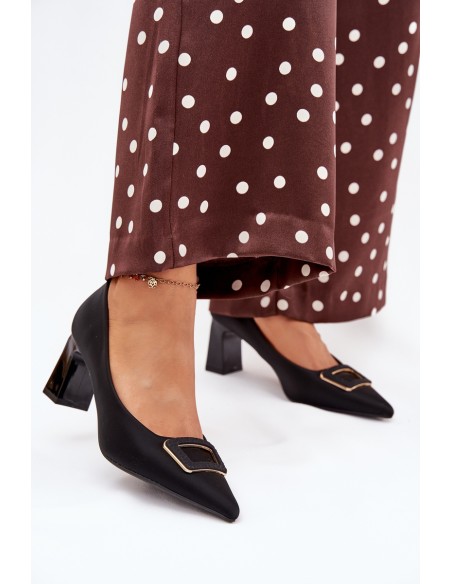 Heels with decorative buckle black Seriva