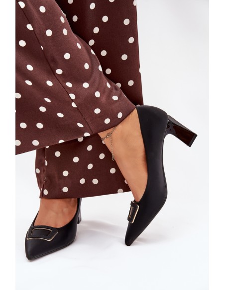 Heels with decorative buckle black Seriva