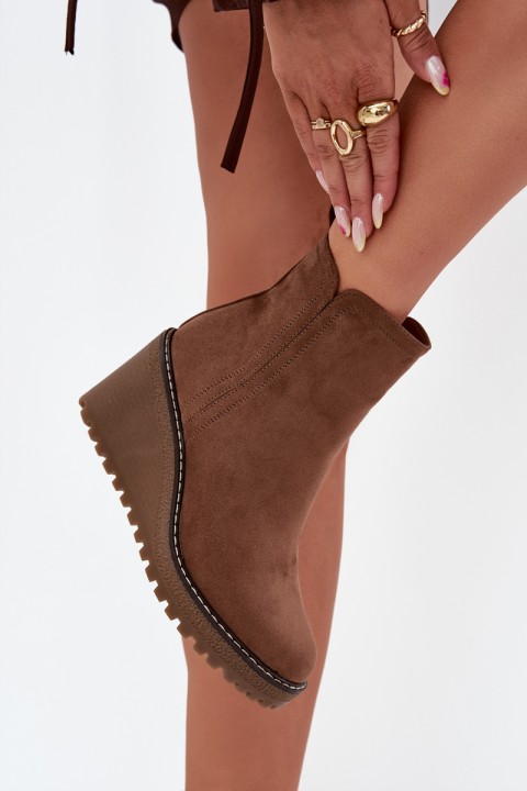 Insulated wedge boots made of eco-suede brown Mavona