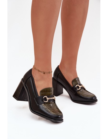 Women's Low Heels Shoes With Embossing And Golden Detail Green-Black Novella