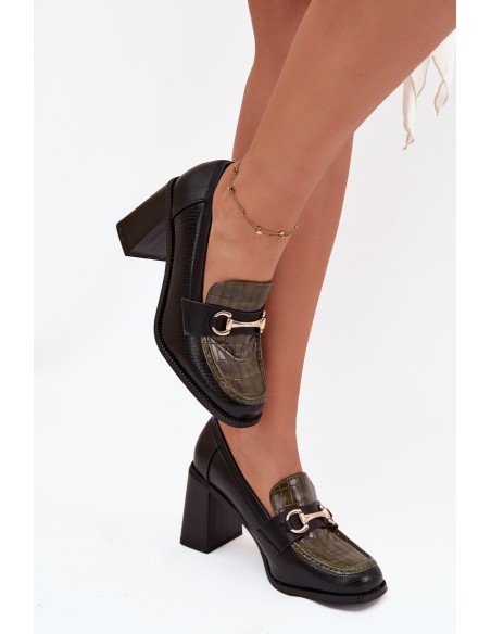 Women's Low Heels Shoes With Embossing And Golden Detail Green-Black Novella