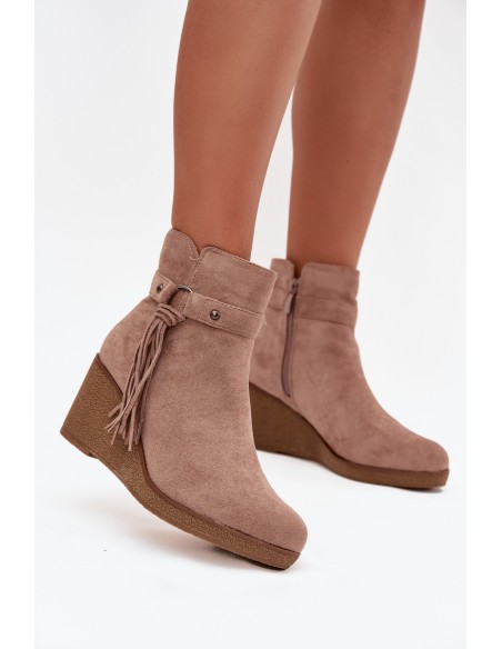 Insulated women's ankle boots with platform and fringes beige Olivarae