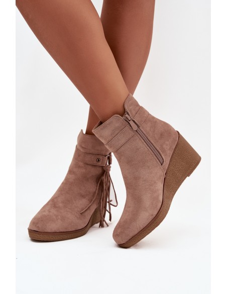 Insulated women's ankle boots with platform and fringes beige Olivarae