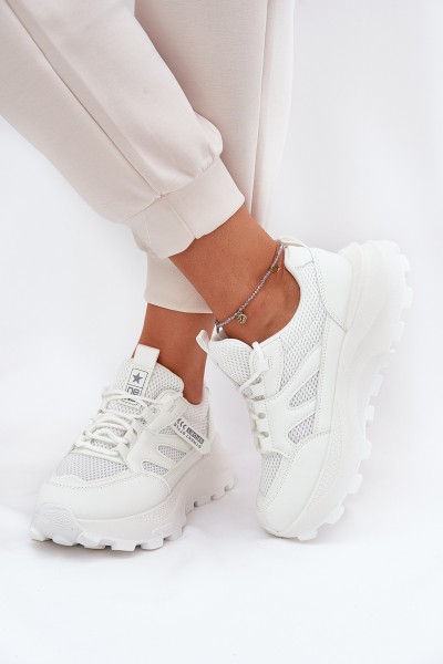 Women's Sports Sneakers On Thick Sole White Prononice