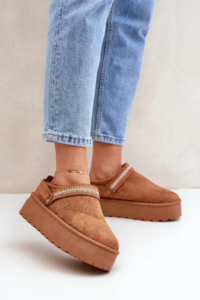 Snow Boots With Decorative Embroidery Camel Selithria