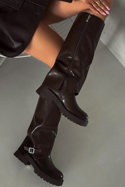 Insulated boots with rolled shaft and buckle chocolate Fiorae