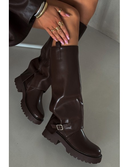 Insulated boots with rolled shaft and buckle chocolate Fiorae
