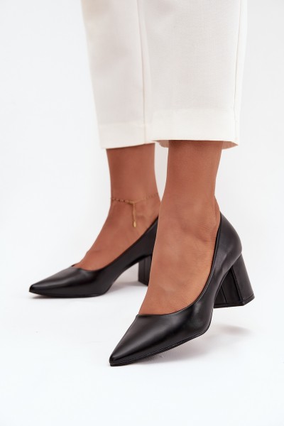 Heeled Shoes On Stiletto Heel With Pointed Toes Black Ryvessa