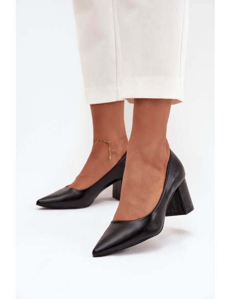 Heeled Shoes On Stiletto Heel With Pointed Toes Black Ryvessa