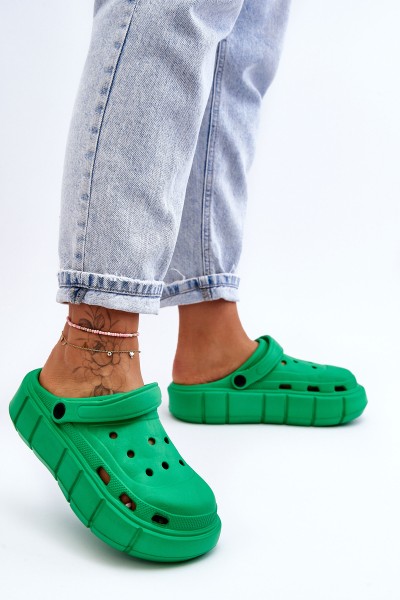 Women's Foam Crocs On Platform Green Beckett 2