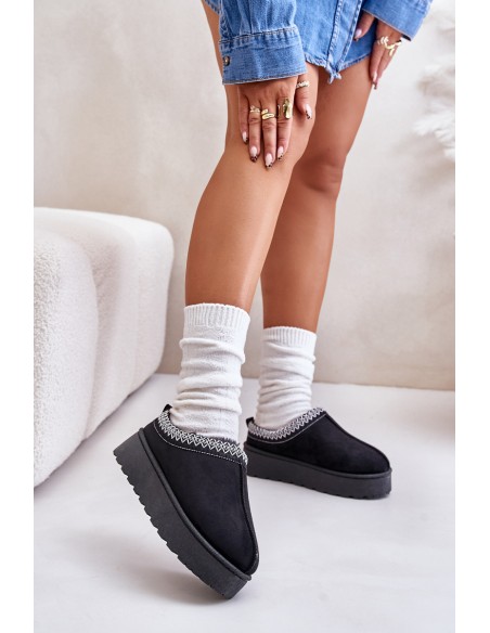 Womens Snow Boots On Platform Insulated With Fur Black Straps