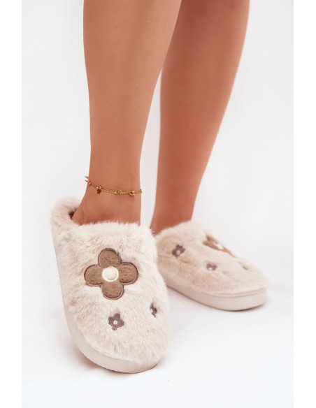 Furry slippers with flowers beige Selinne