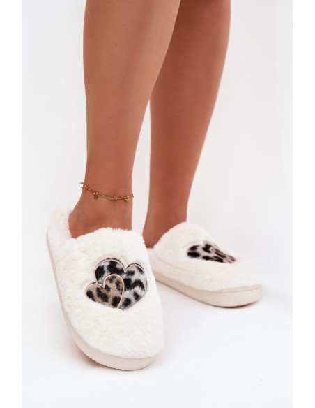 Furry slippers with hearts white Amandra