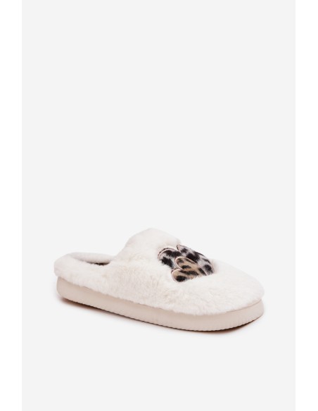 Furry slippers with hearts white Amandra