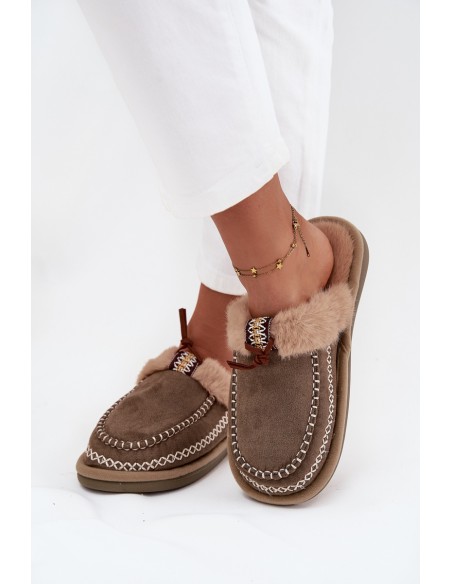 Women's slippers with fur and embroidery Green Perivelle