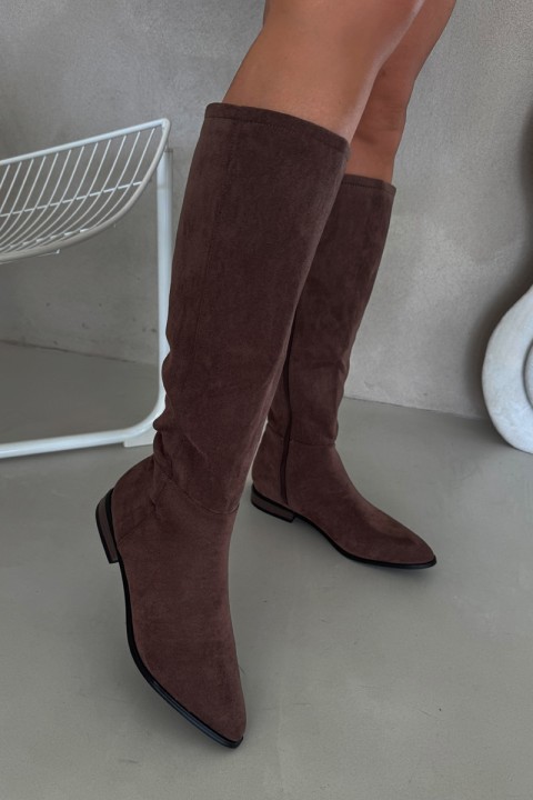 Suede Boots With Flat Heel Brown Eelin