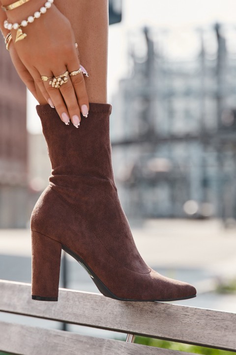 Women's Block Heel Ankle Boots with Stitching Brown Rosivelle