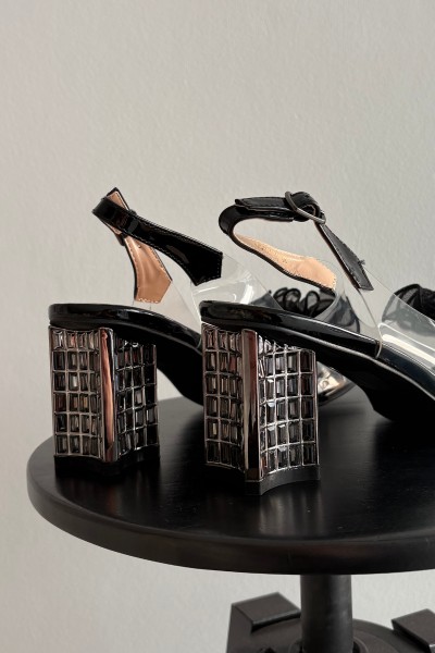 High heel sandals with decoration D&A MR52-238 Black