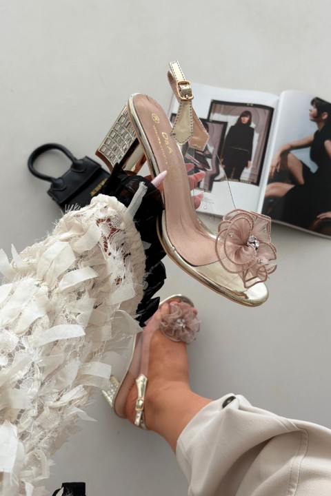Block heel sandals with embellishment D&A MR52-238 Gold