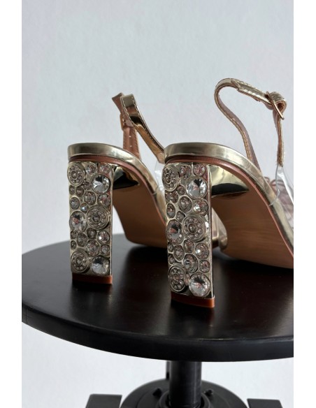 Sandalai su blokiniu kulnu, dekoracijomis ir kristalais D&A MR52-236 Gold
