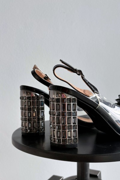 Aukštakulnės basutės su kristalais D&A MR52-237 Juodos